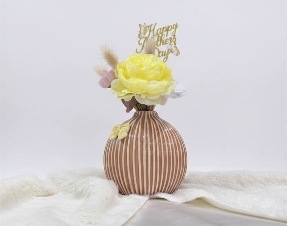 Vaso "Bola" com Rosas Amarelas — Dia da Mãe
